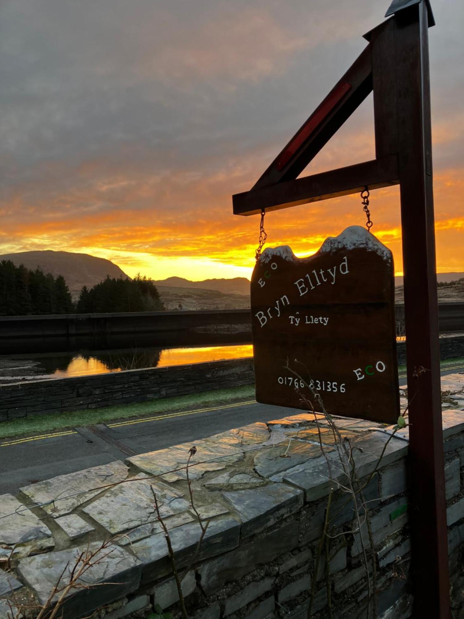 Bryn Elltyd Eco House Guest House Blaenau Ffestiniog ภายนอก รูปภาพ